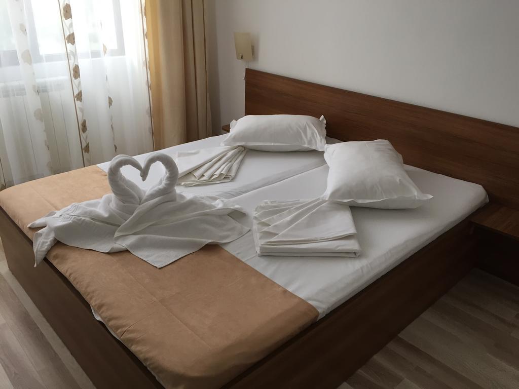 Hotel Mihaela Mamaia Quarto foto
