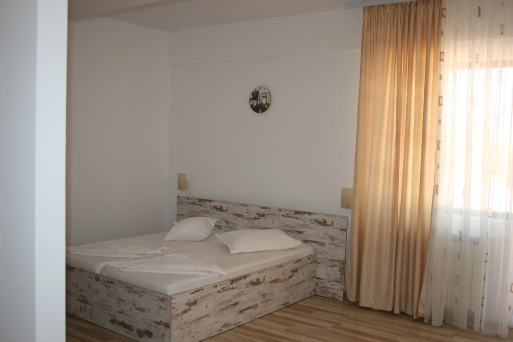 Hotel Mihaela Mamaia Quarto foto